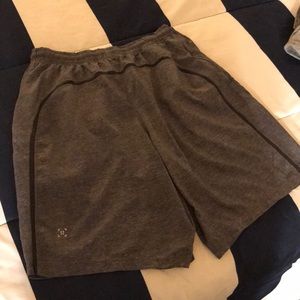 Lululemon Men’s Pace Breaker Shorts 7”